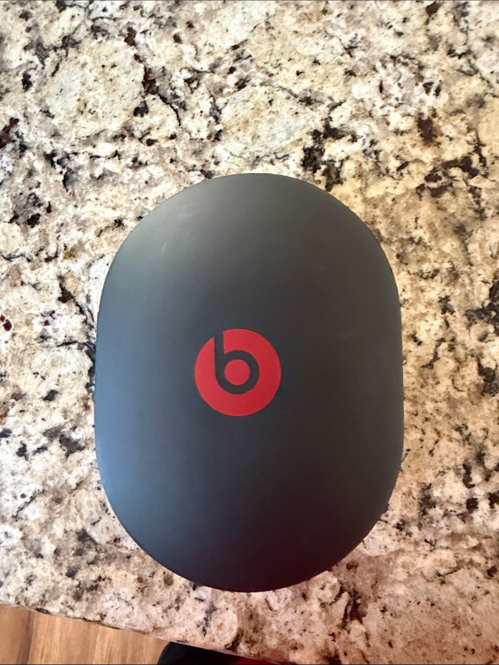 Beat Studio ST3, barely worn, small markings but not too noticeable.